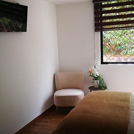 Chapelet Hostal Tababela Kültér fotó