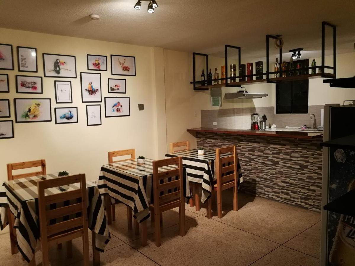Chapelet Hostal Tababela Kültér fotó