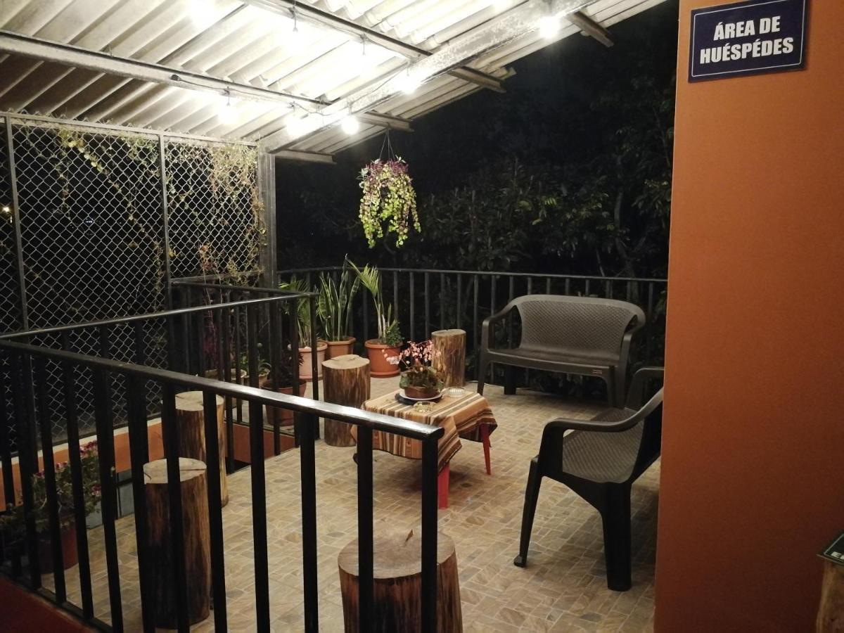 Chapelet Hostal Tababela Kültér fotó