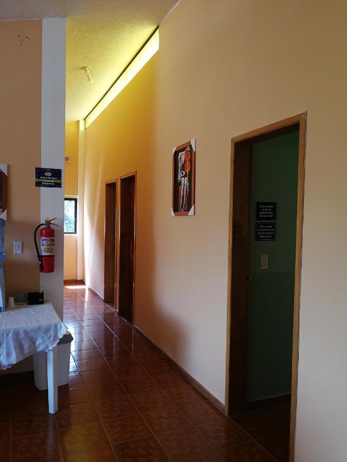 Chapelet Hostal Tababela Kültér fotó