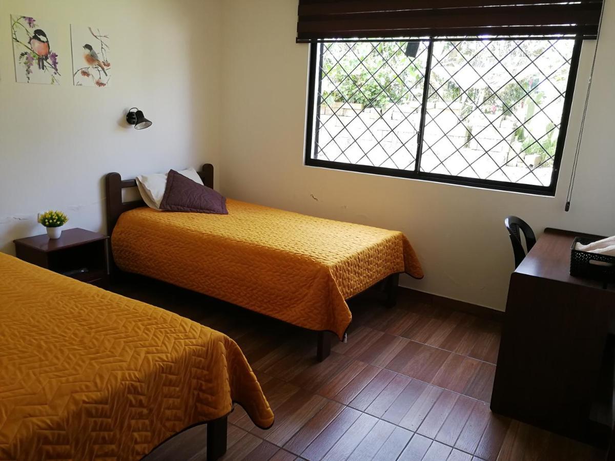 Chapelet Hostal Tababela Kültér fotó