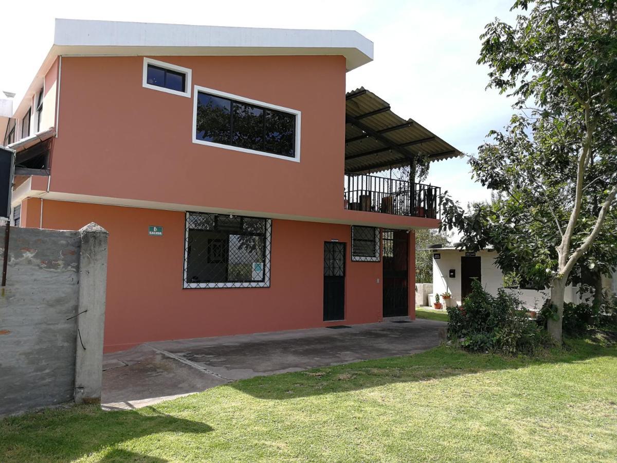 Chapelet Hostal Tababela Kültér fotó