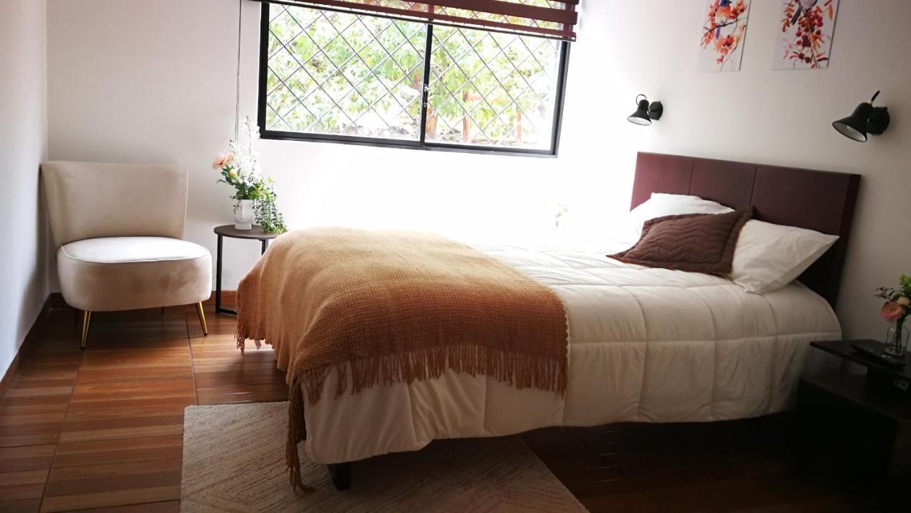 Chapelet Hostal Tababela Kültér fotó