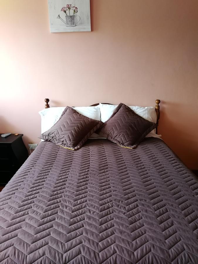 Chapelet Hostal Tababela Kültér fotó