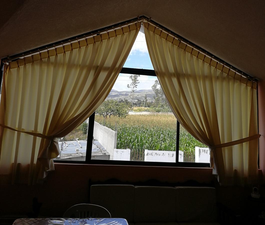 Chapelet Hostal Tababela Kültér fotó