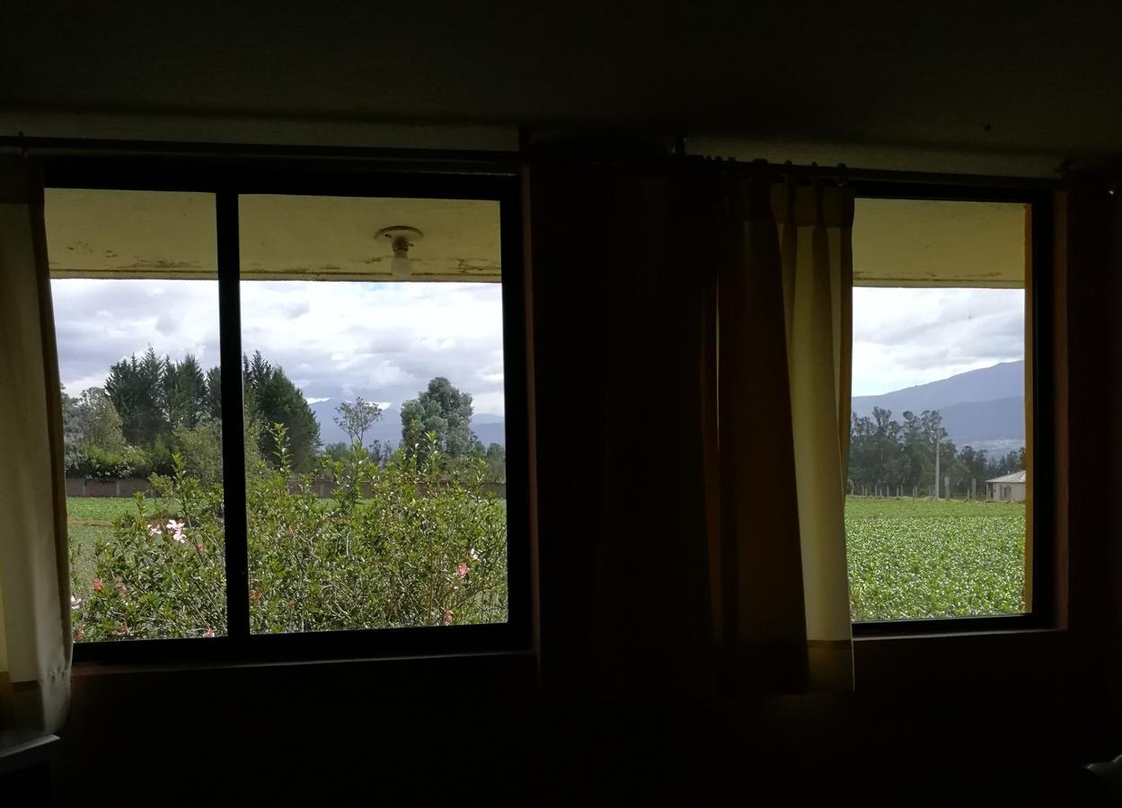 Chapelet Hostal Tababela Kültér fotó