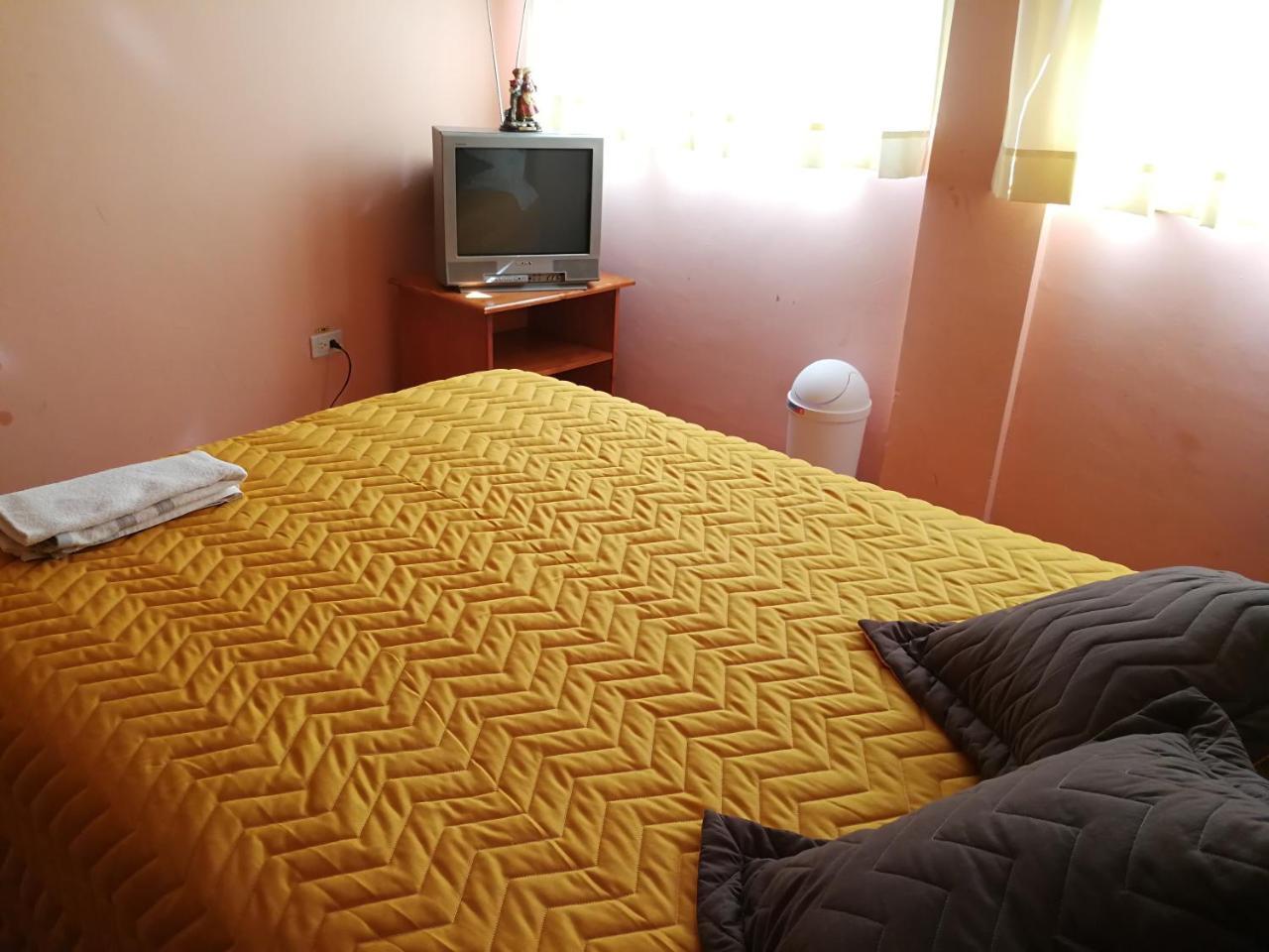 Chapelet Hostal Tababela Kültér fotó