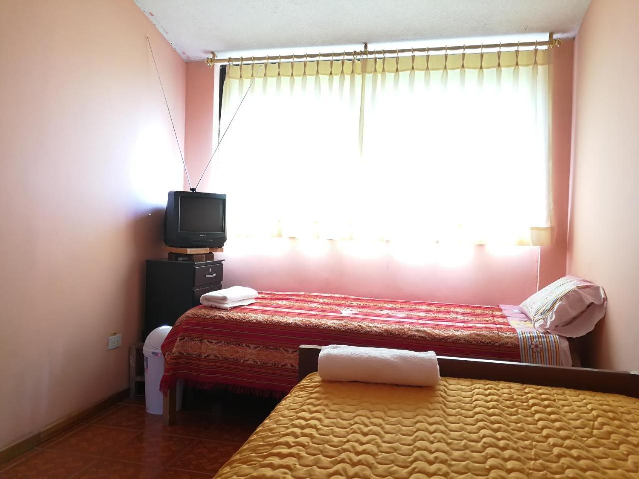 Chapelet Hostal Tababela Kültér fotó