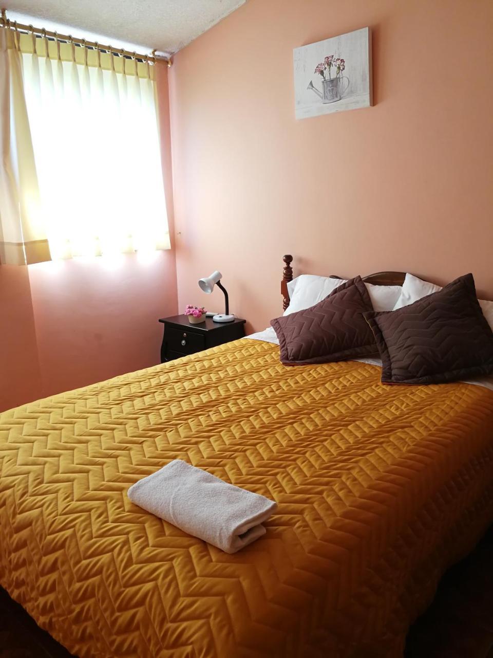 Chapelet Hostal Tababela Kültér fotó