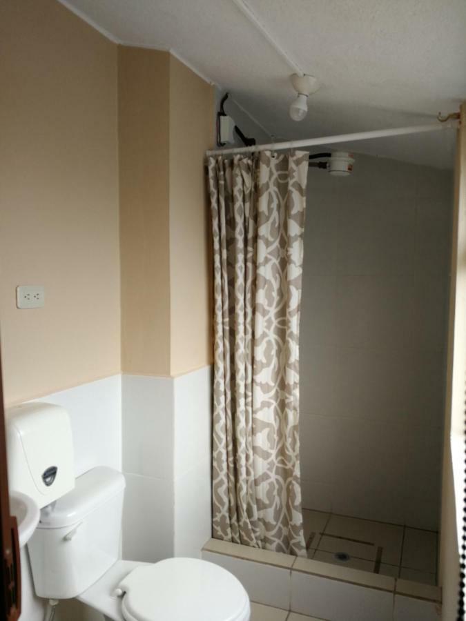 Chapelet Hostal Tababela Kültér fotó