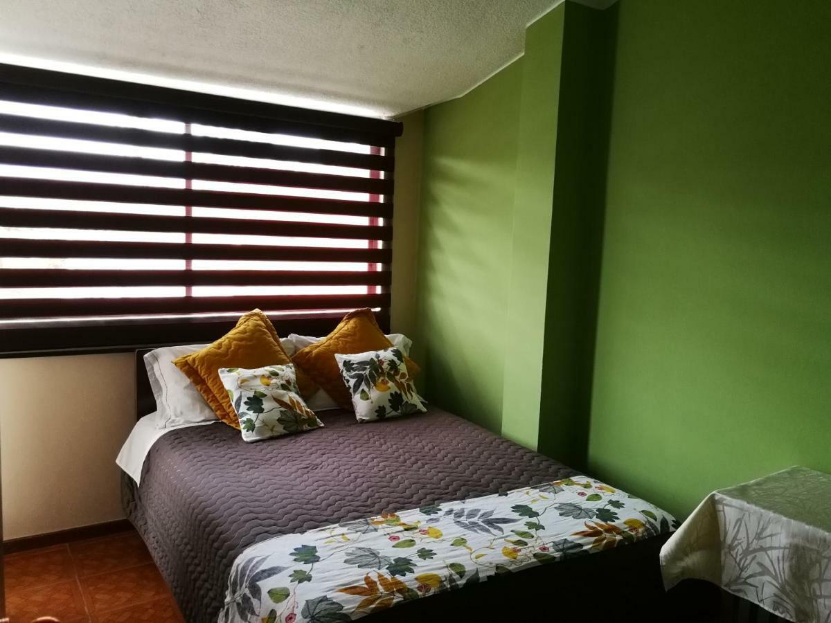 Chapelet Hostal Tababela Kültér fotó